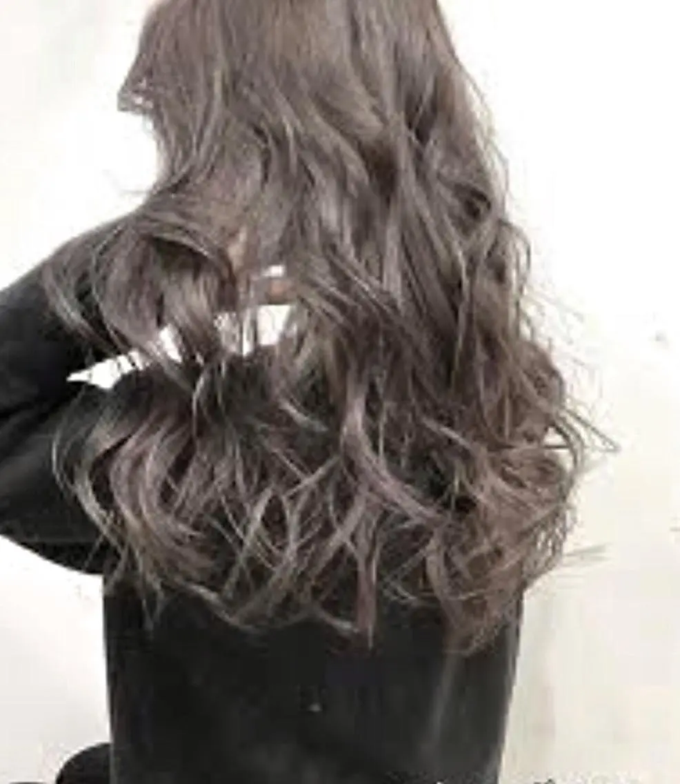 セミロング カラー グレージュ ヘアカラー トリートメント ケア剤オタク×海外 ヘア長谷川裕起のヘアスタイル