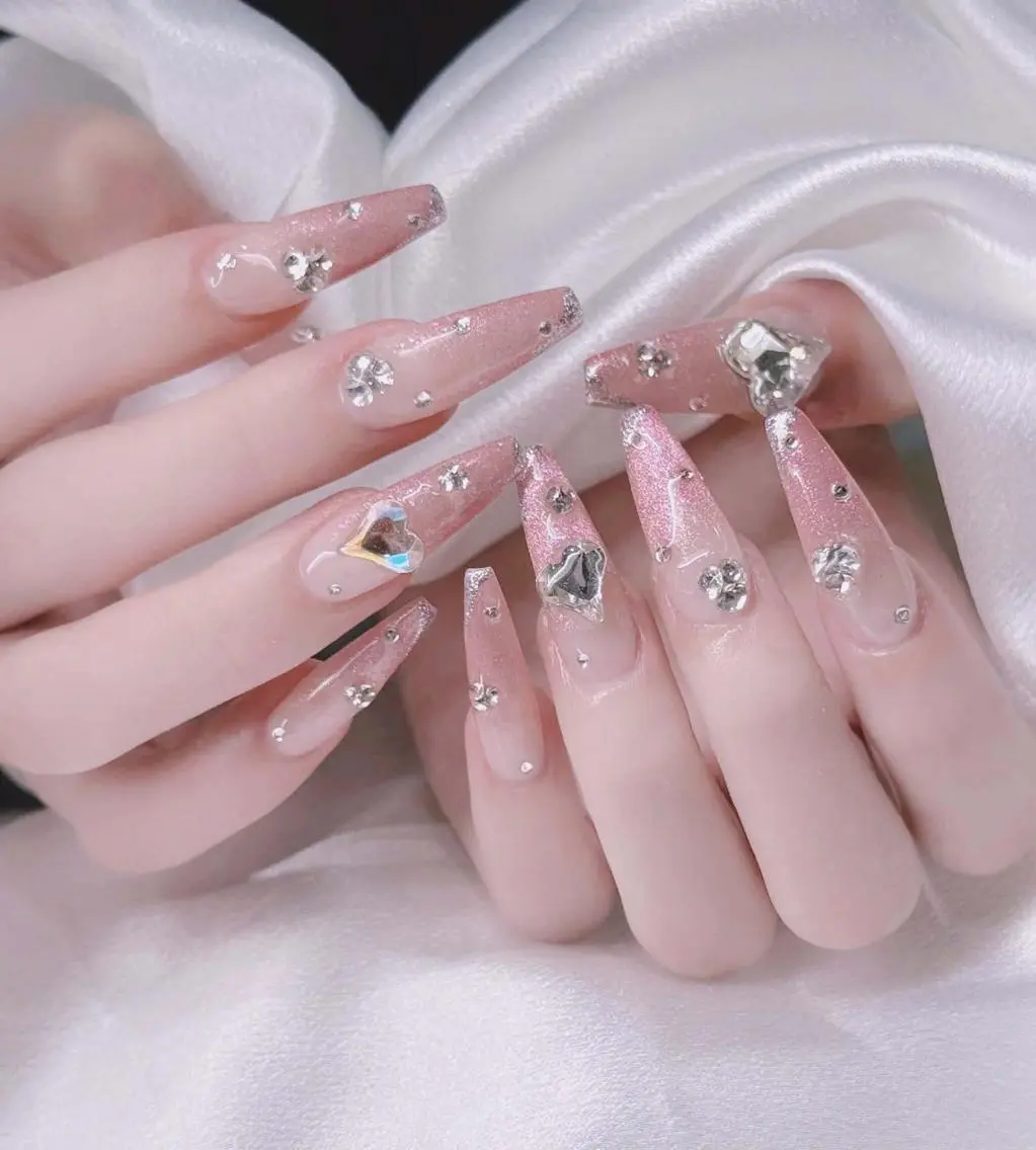 ネイル オーロラネイル ブルー チークネイル 長さ出し フットネイル ハンドネイル NAILS168 池袋西口駅前店のネイルデザイン