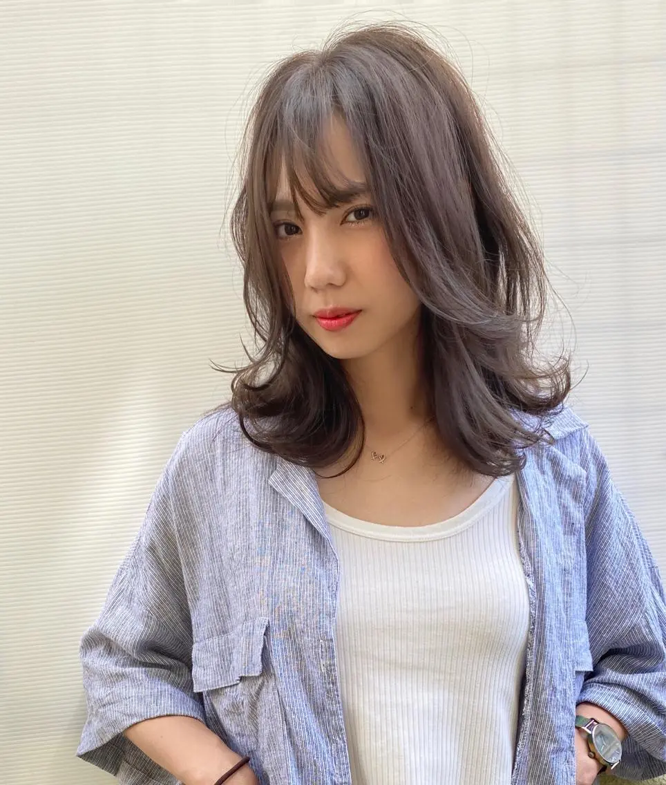 ミディアム カラー イルミナカラー カット ヘアカラー grand juteのヘアスタイル