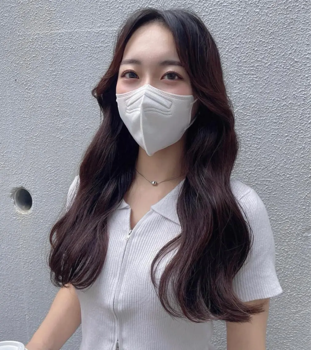 ロング ヨシンモリ 【艶ヘア】 どうまえのヘアスタイル