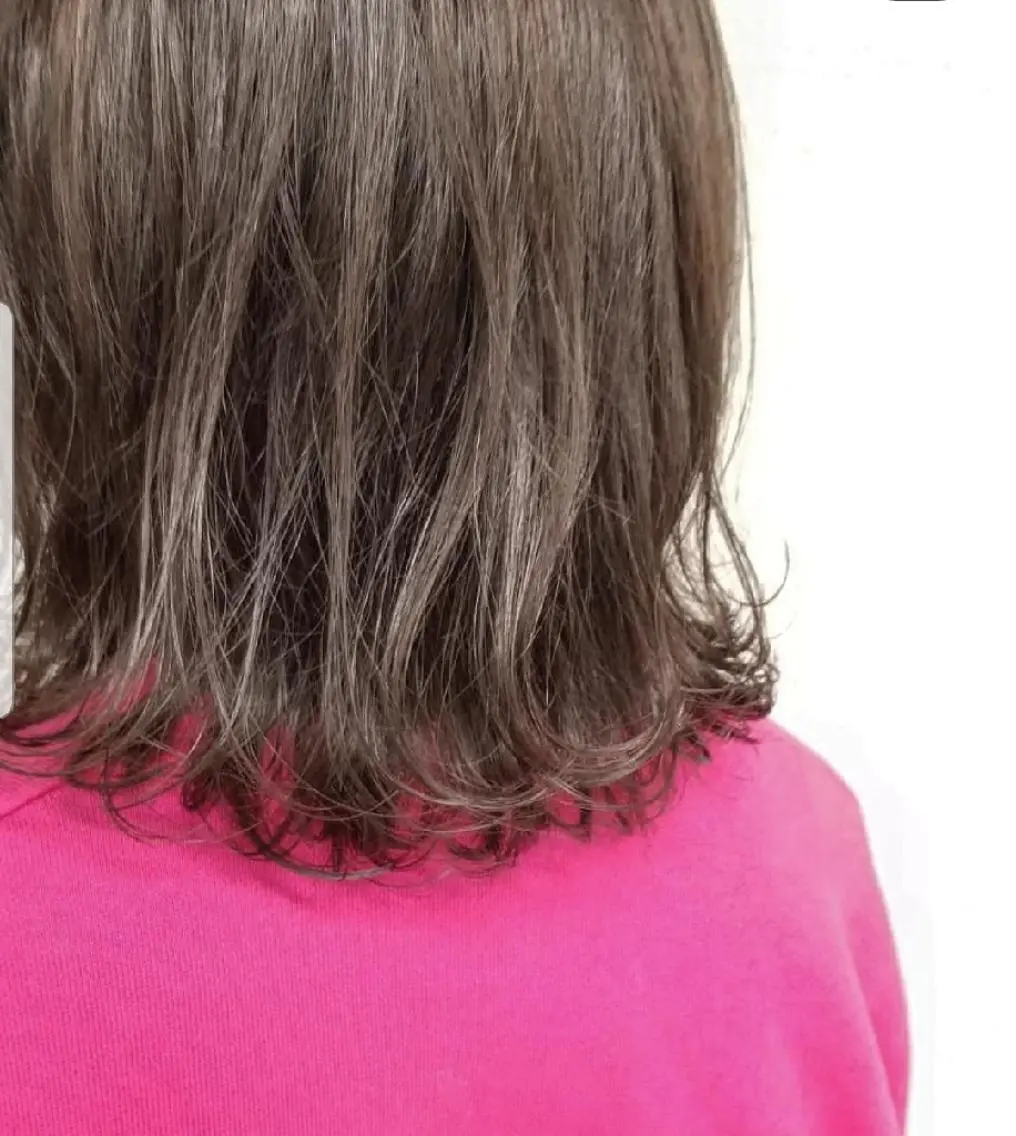 ミディアム カラー 石井 静のヘアスタイル