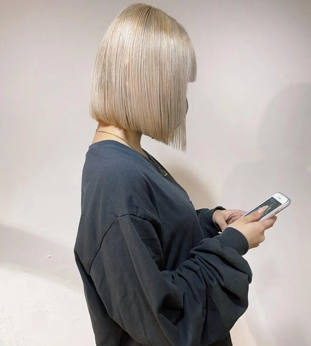 ショート カラー 切りっぱなしボブ ショートボブ ハンサムショート ベージュカラー ブリーチ 🧡色落ちまで2度 楽しめる🧡ヨシキのヘアスタイル