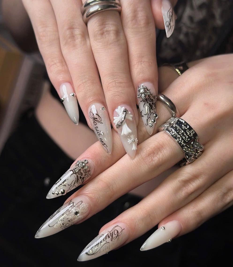 ネイル フレンチネイル ジェルネイル ハロウィン 韓国ネイル マグネットネイル ハンドネイル yuuna hbabynailのネイルデザイン