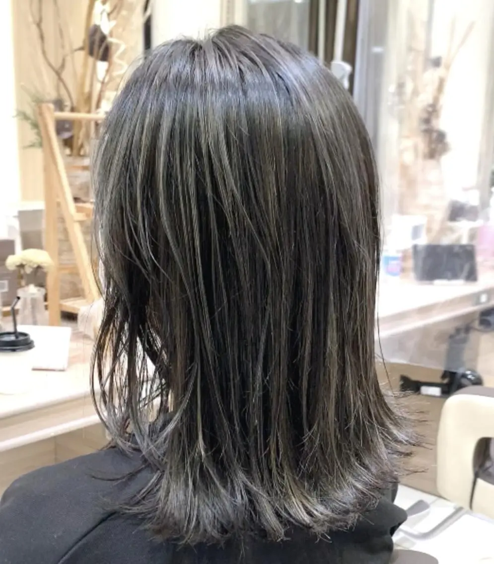 ミディアム カラー グレージュ ハイライトカラー ハイライト 美容歴15年 岩田芳郎のヘアスタイル