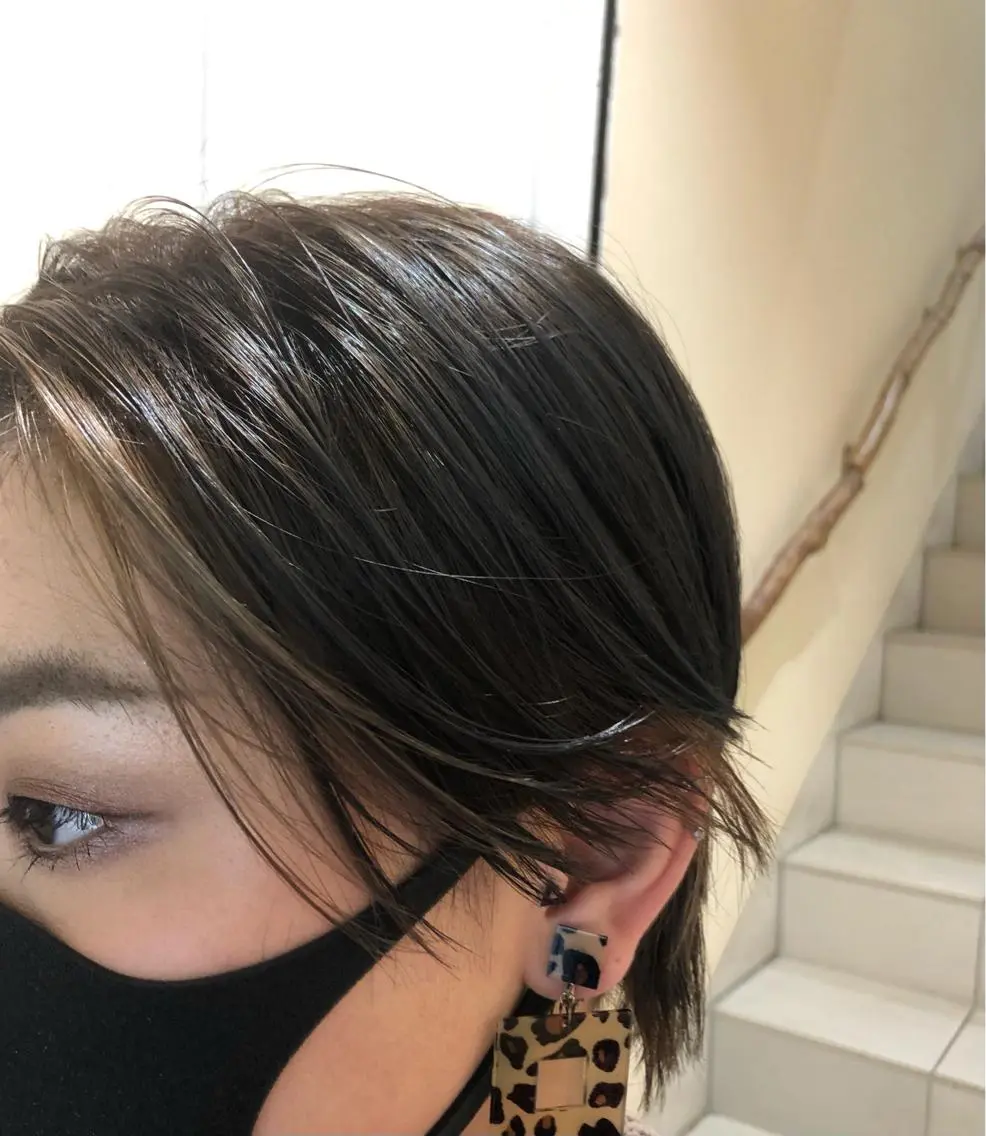 ショート カラー ベージュカラー 透明感カラー グレージュ ハイライトカラー ハイライト ヘアカラー 綿貫 美香のヘアスタイル