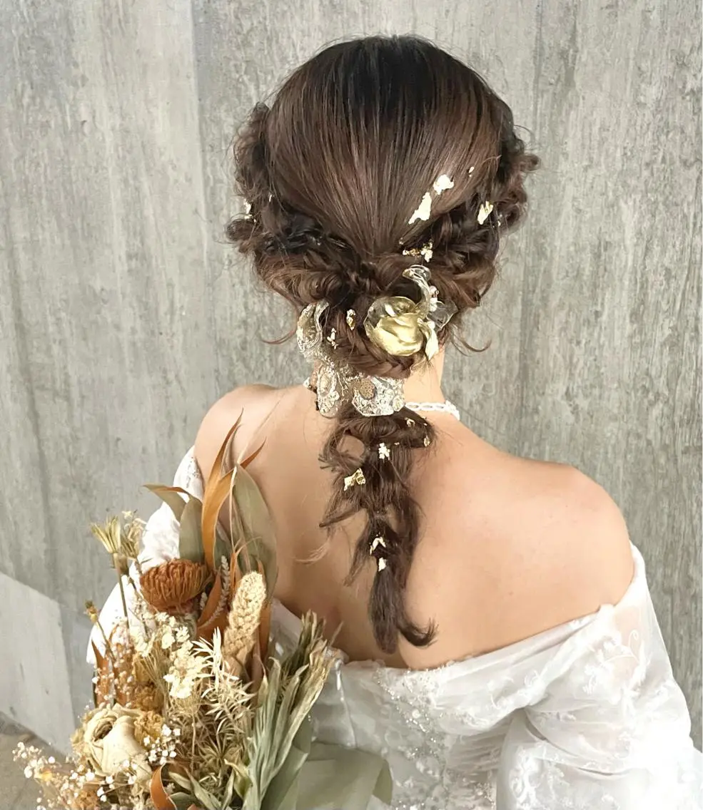 ヘアアレンジ 結婚式・ブライダル ヘアセット YUI𓍯エクステ /ニュアンスカラーのヘアスタイル