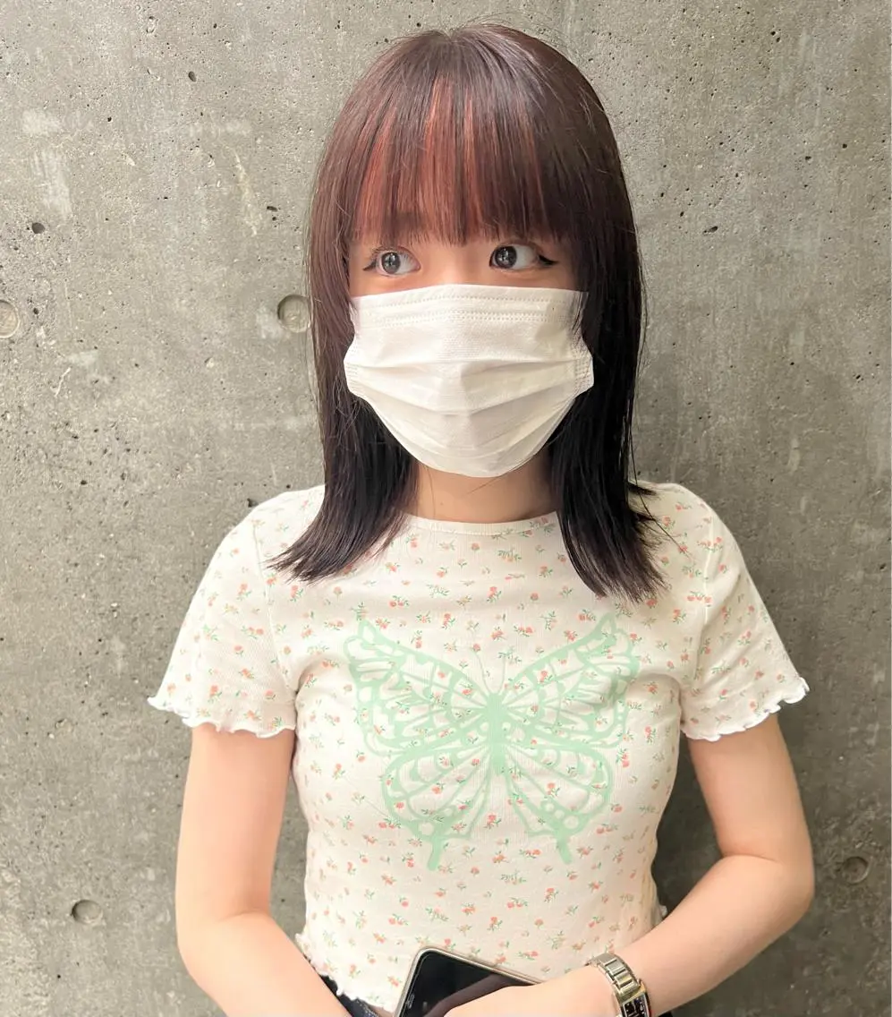 ミディアム ミルクティーベージュ outaのヘアスタイル