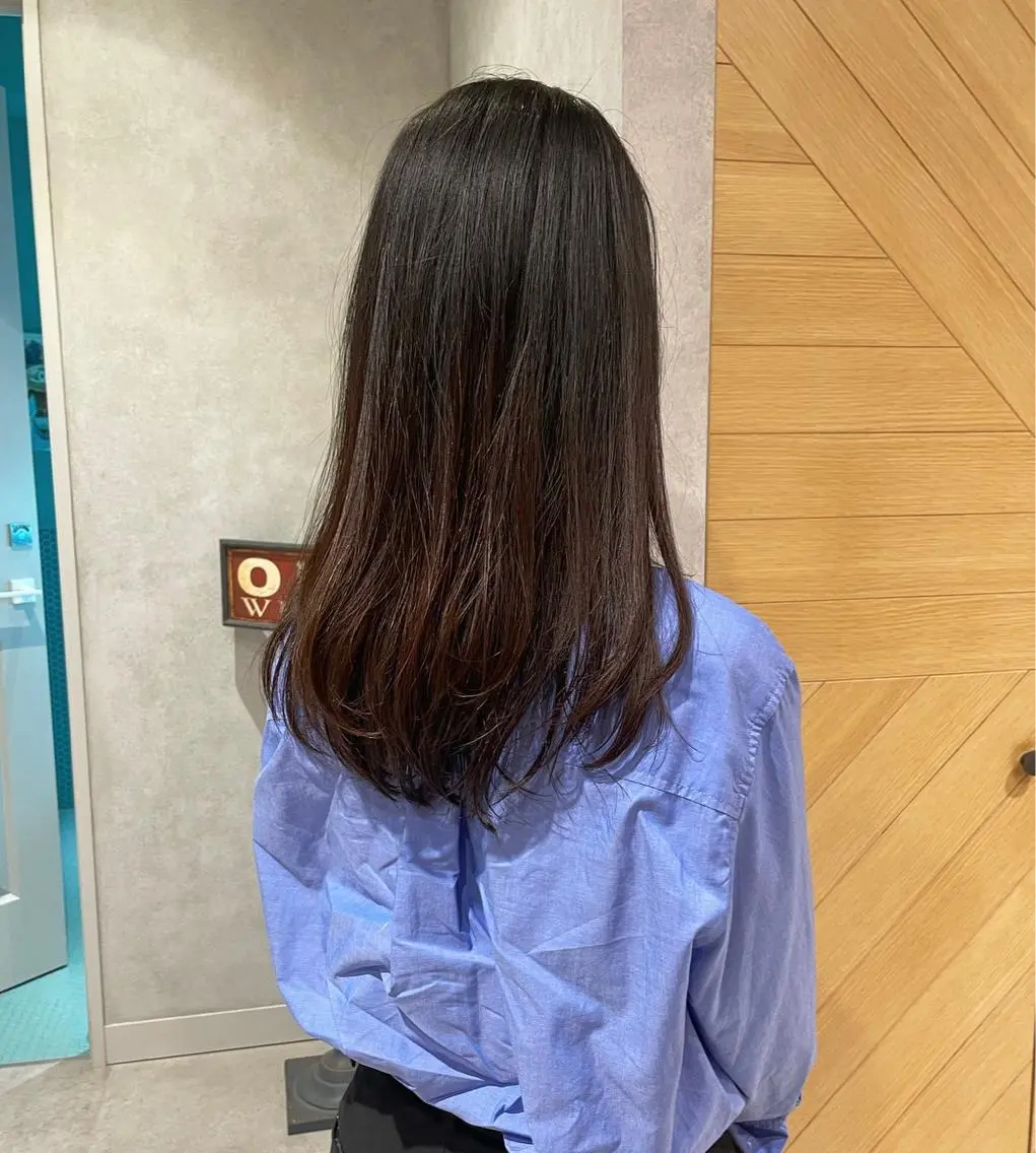 ロング レイヤーカット yumemiレイヤー ✴︎ 透明感カラーのヘアスタイル