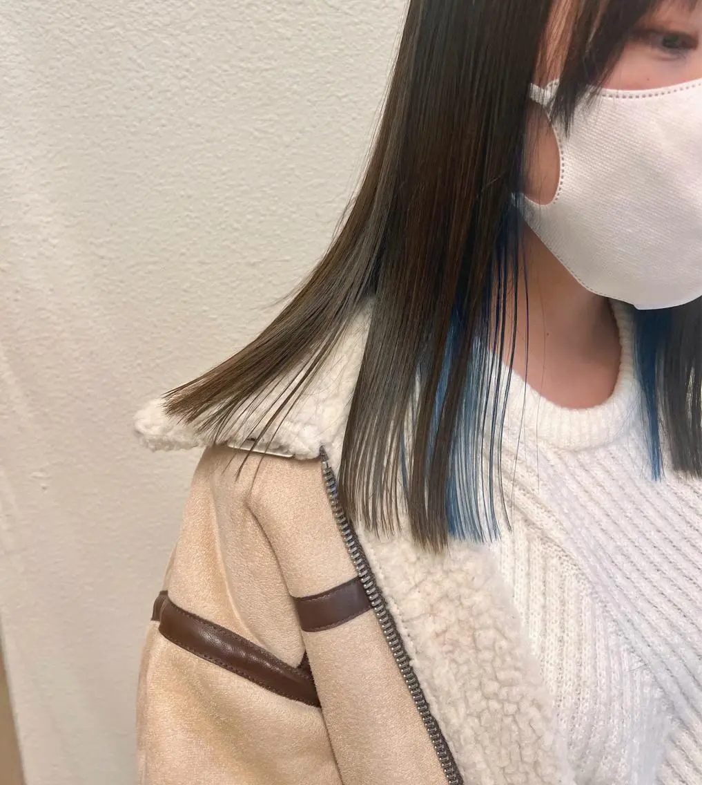 セミロング カラー ブリーチ ブルーカラー グレージュ インナーカラー 🌼こやま かおり🌼のヘアスタイル