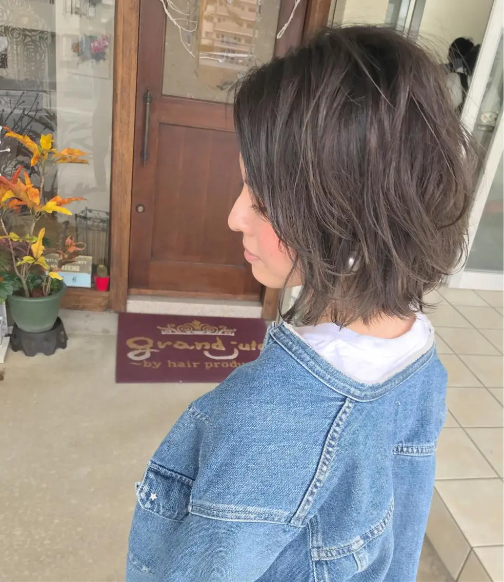 ショート カラー ヘアアレンジ グレージュ カット ヘアカラー grand juteのヘアスタイル