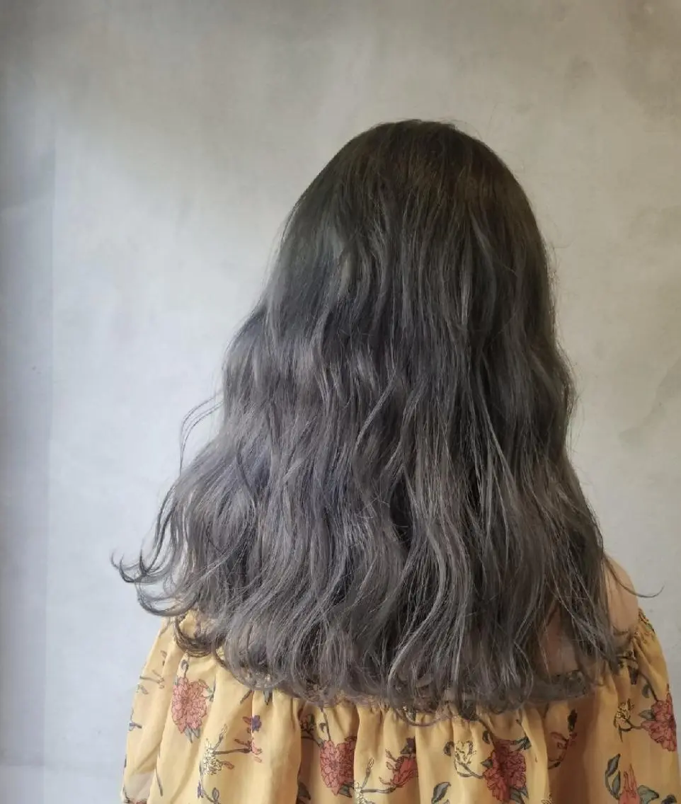 セミロング カラー ヘアカラー Le Lien カジのヘアスタイル