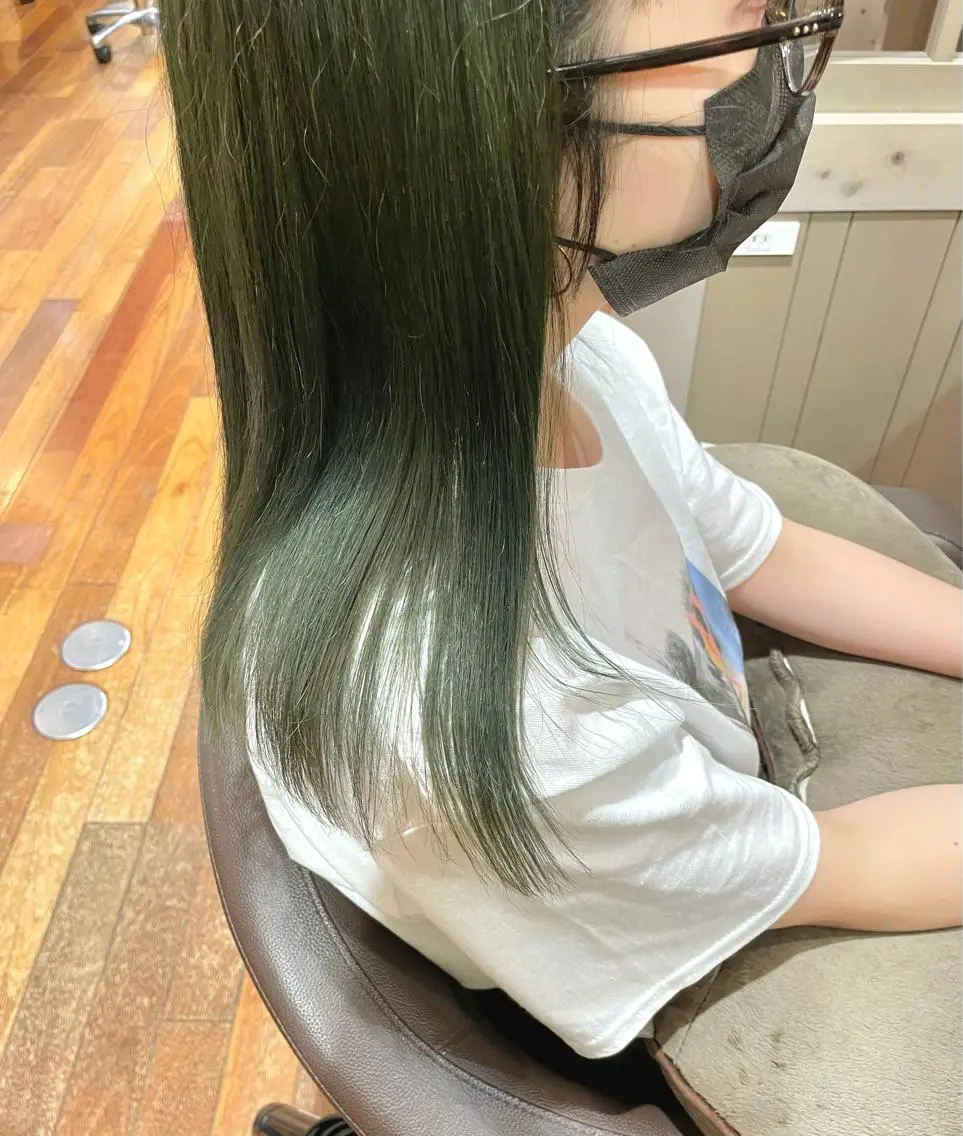 セミロング カラー ブリーチ 吉田 浩太郎のヘアスタイル