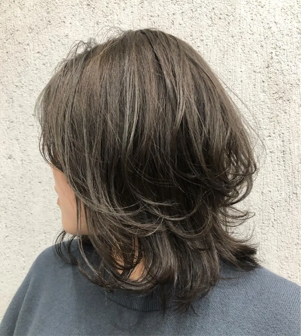ミディアム カラー ヘアアレンジ 岡田 真綾のヘアスタイル