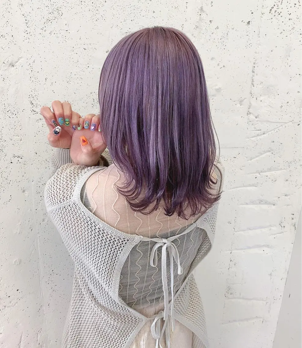 ミディアム カラー 透明感ハイトーン🦄 キラ🌈のヘアスタイル