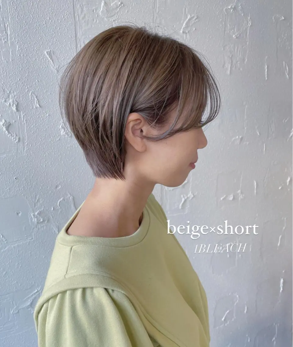 ショート カラー アッシュ ベージュカラー ブリーチ enne /YUI🥣のヘアスタイル