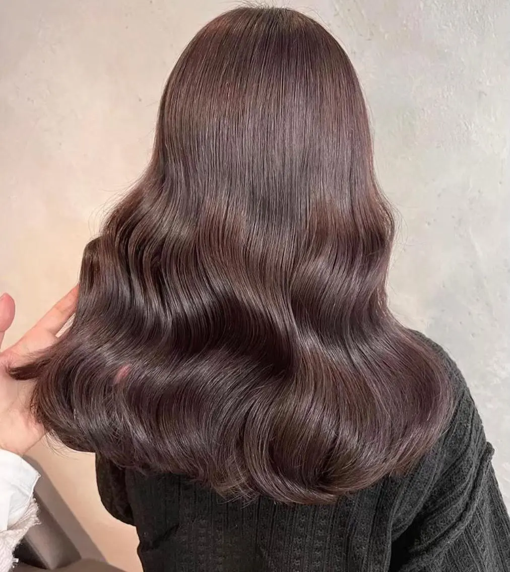 セミロング 橘　愛佳/暖色系 レイヤーカットのヘアスタイル