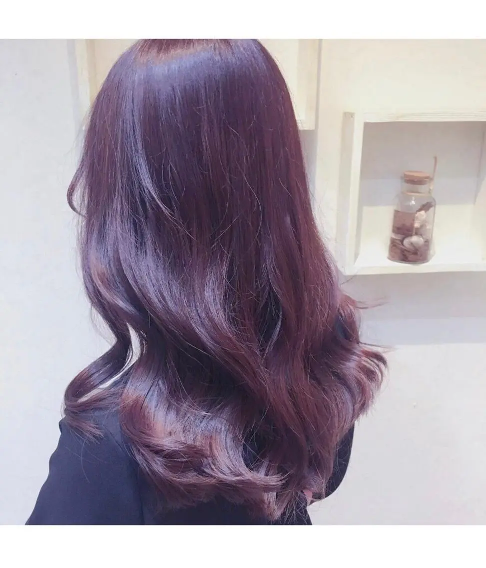 ロング カラー パーマ ヘアアレンジ イルミナカラー クオルシアカラー ヨシンモリ ムルギョル巻き ロング newi saLyu ネウィ サリューのヘアスタイル