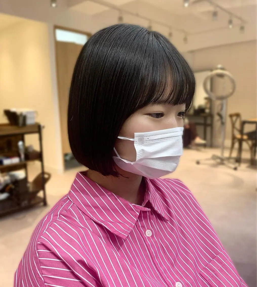 ミディアム カラー パーマ ヘアアレンジ メンズ キッズ ネイル マツエク・マツパ アイブロウ レイヤーカット/ 巻ける縮毛矯正のヘアスタイル