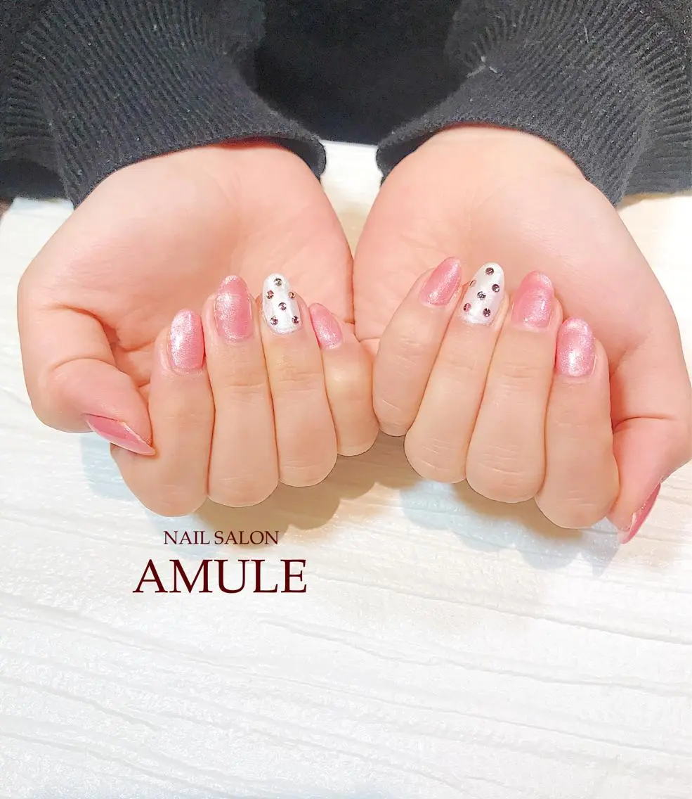 ネイル アートネイル ドット ジェルネイル ワンカラーネイル ストーンネイル NAILSALON AMULEのネイルデザイン