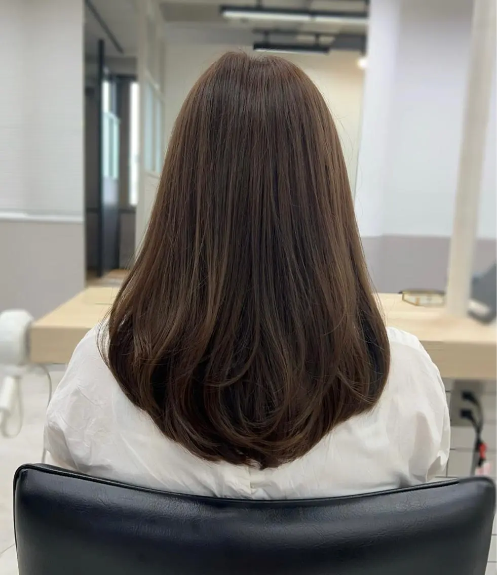 ミディアム レイヤーカット 復帰しました🎀 しょうこLuanaのヘアスタイル