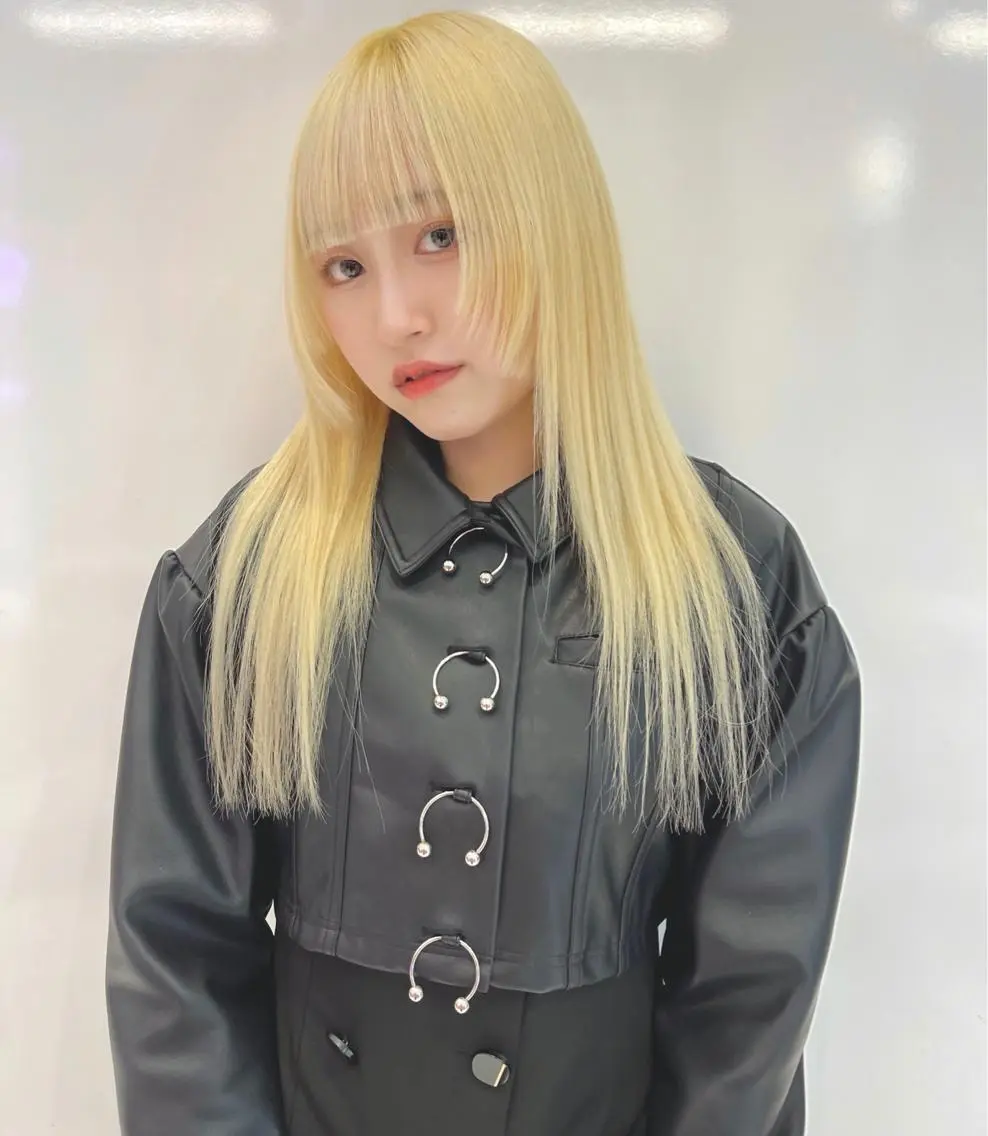 セミロング ヘアカラー レイヤーカット🪽 カネコミユのヘアスタイル
