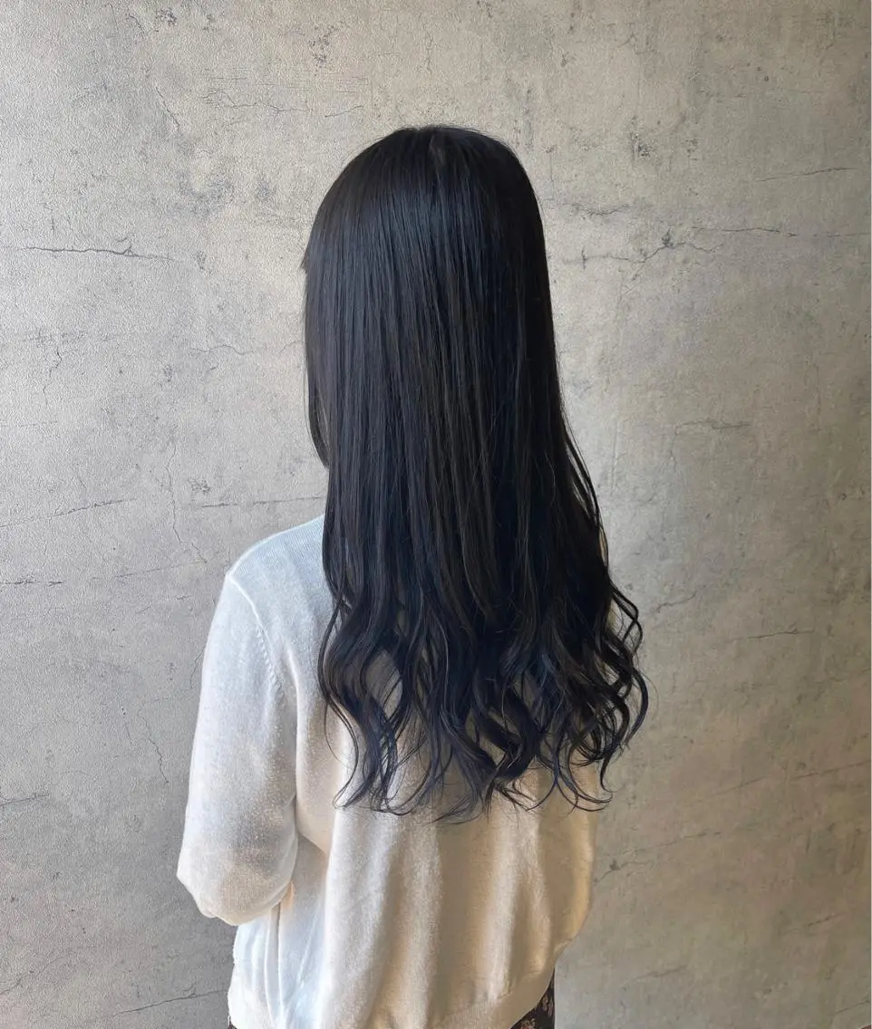 ロング カラー ブリーチ ブルーカラー ヘアカラー 唐澤 千尋のヘアスタイル