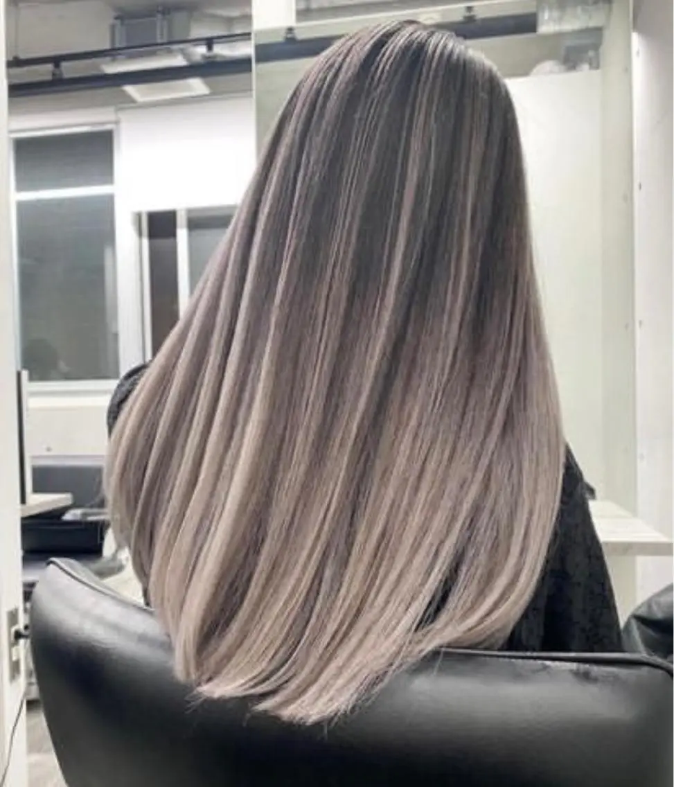 カラー 草島 友樹のヘアスタイル