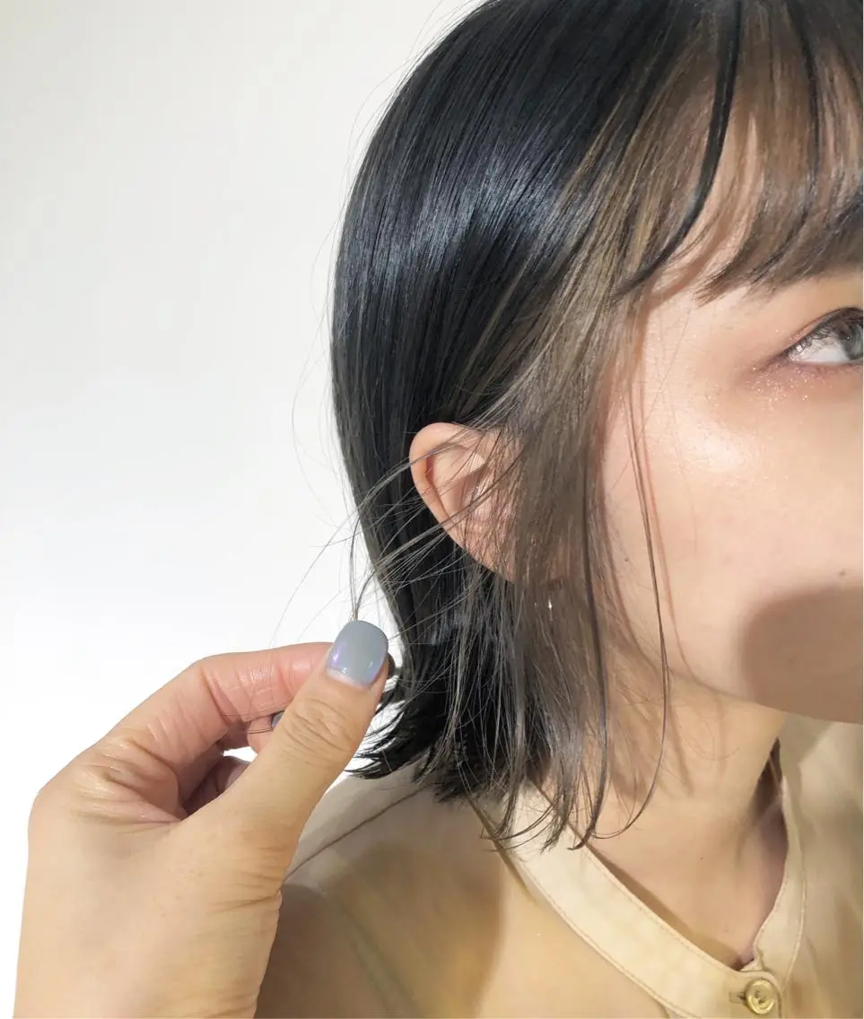ショート カラー ベージュカラー インナーカラー ヘアカラー トリートメント 🍊新宿南口🍊 ERINAのヘアスタイル