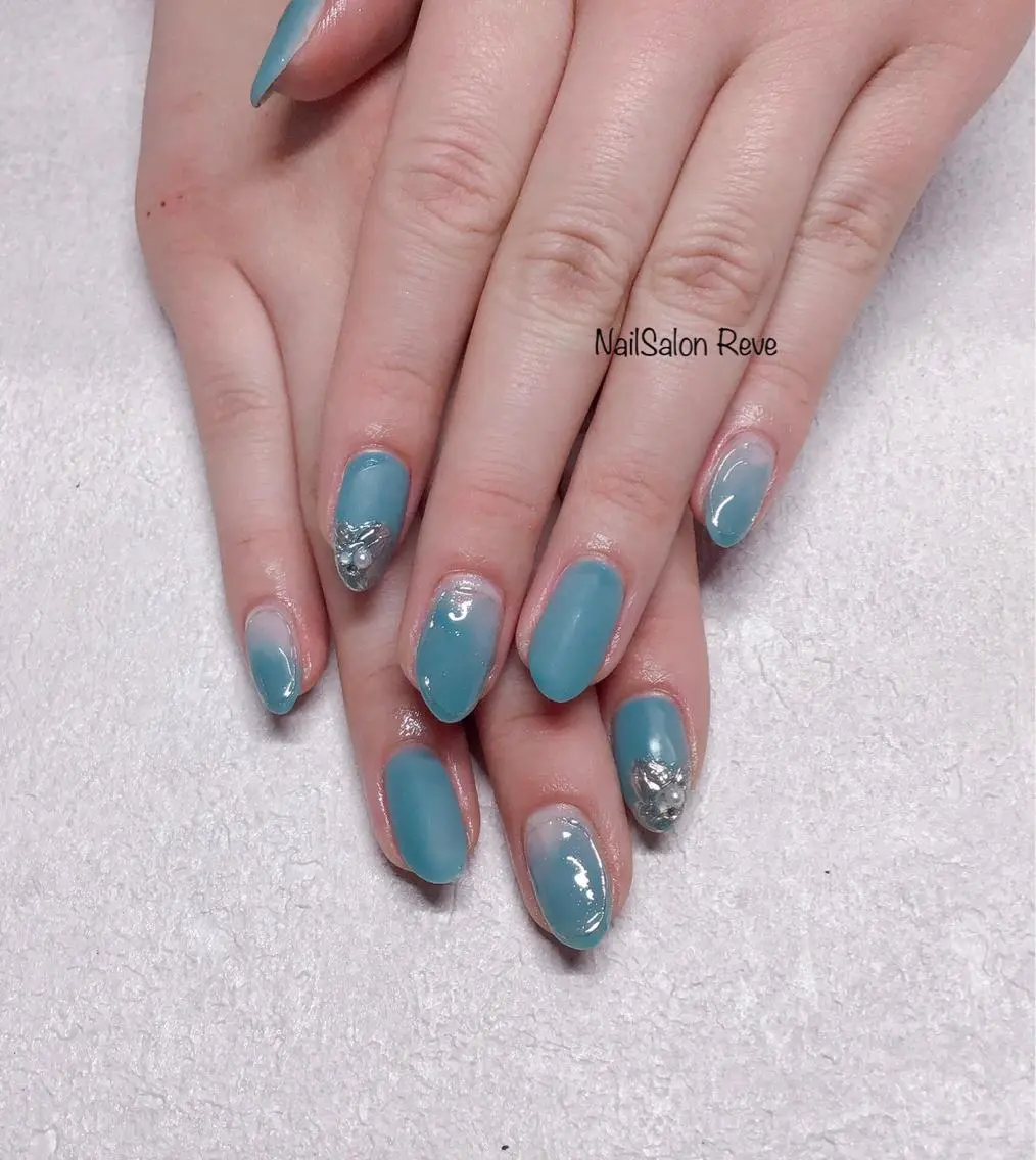 ネイル フラワーネイル ミラーネイル ハンドネイル NailSalon Reveのネイルデザイン