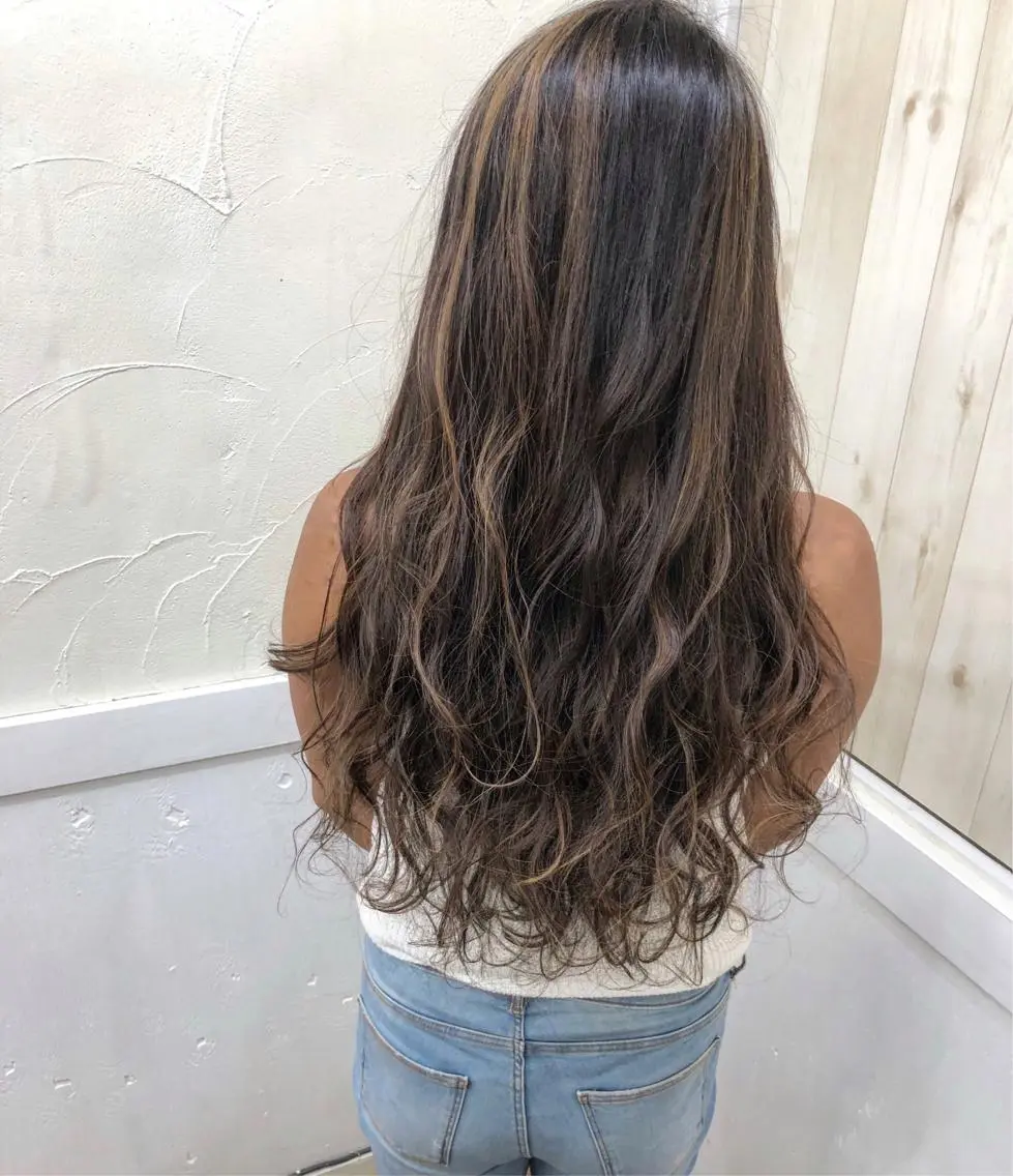 ロング Loob.TOKYO MIYA🌈のヘアスタイル