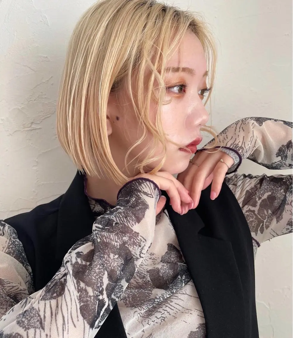 ショート カラー ベージュカラー kaho🧸 / 大人styleのヘアスタイル