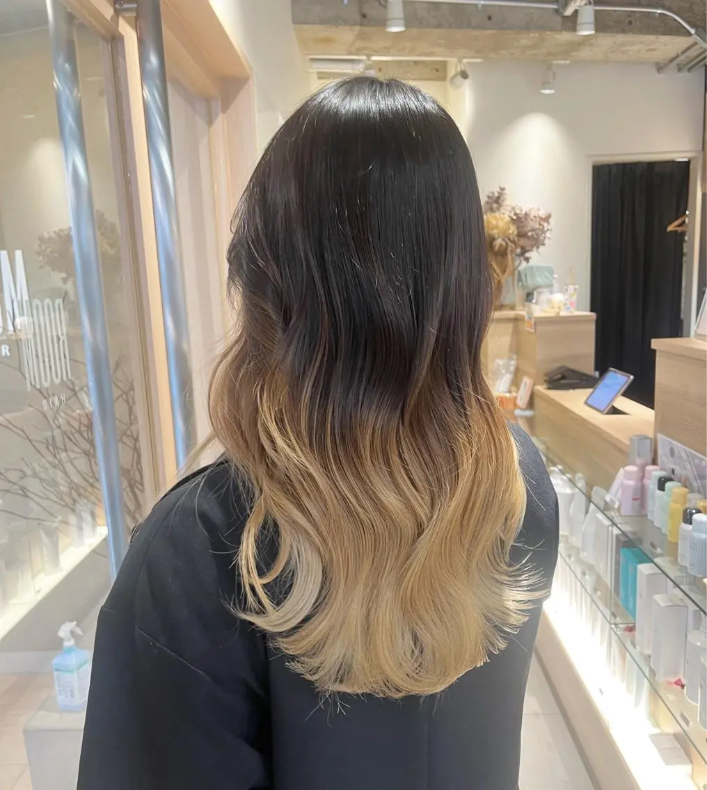 セミロング レイヤーカット 🟣niw SHUNNA🟣のヘアスタイル