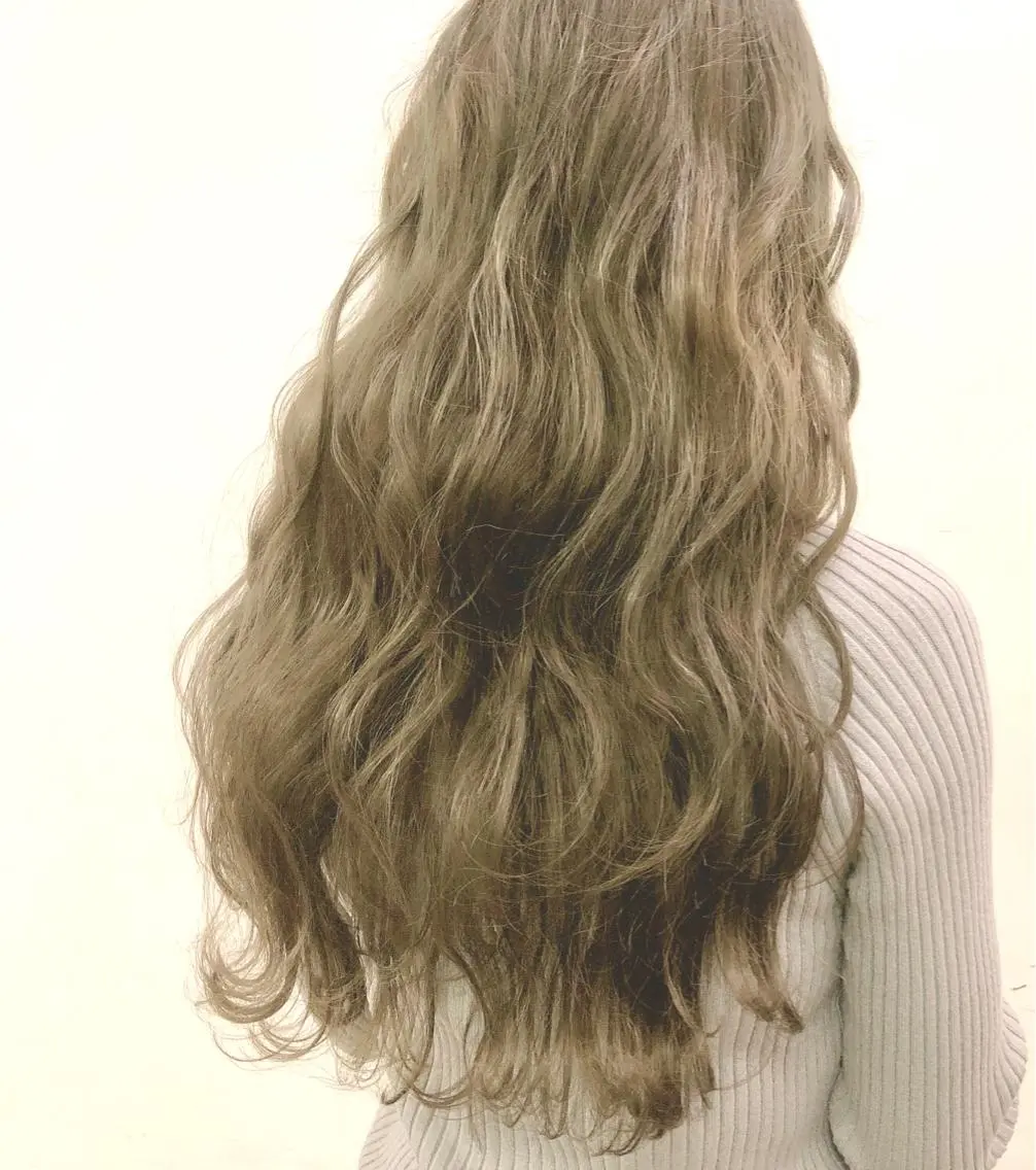 セミロング アッシュ メンズ レイヤー ウルフ 弓木啓輔のヘアスタイル