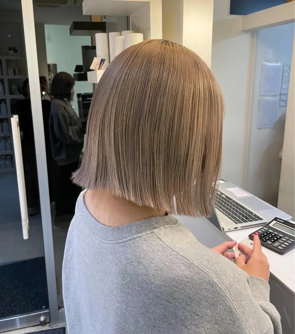 ミディアム カラー mir MIYUのヘアスタイル