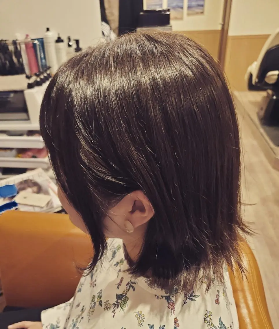 ショート カラー アディクシーカラー ダークグレー ボブ 外国人風カラー トリートメント カット ヘアカラー トリートメント spa hair ark 富井直美のヘアスタイル