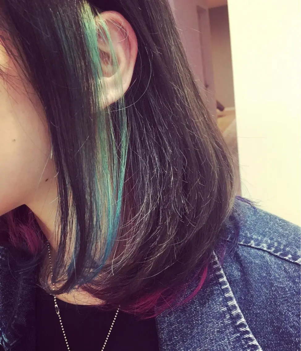 カラー ユニコーンカラー 白井 つづりのヘアスタイル