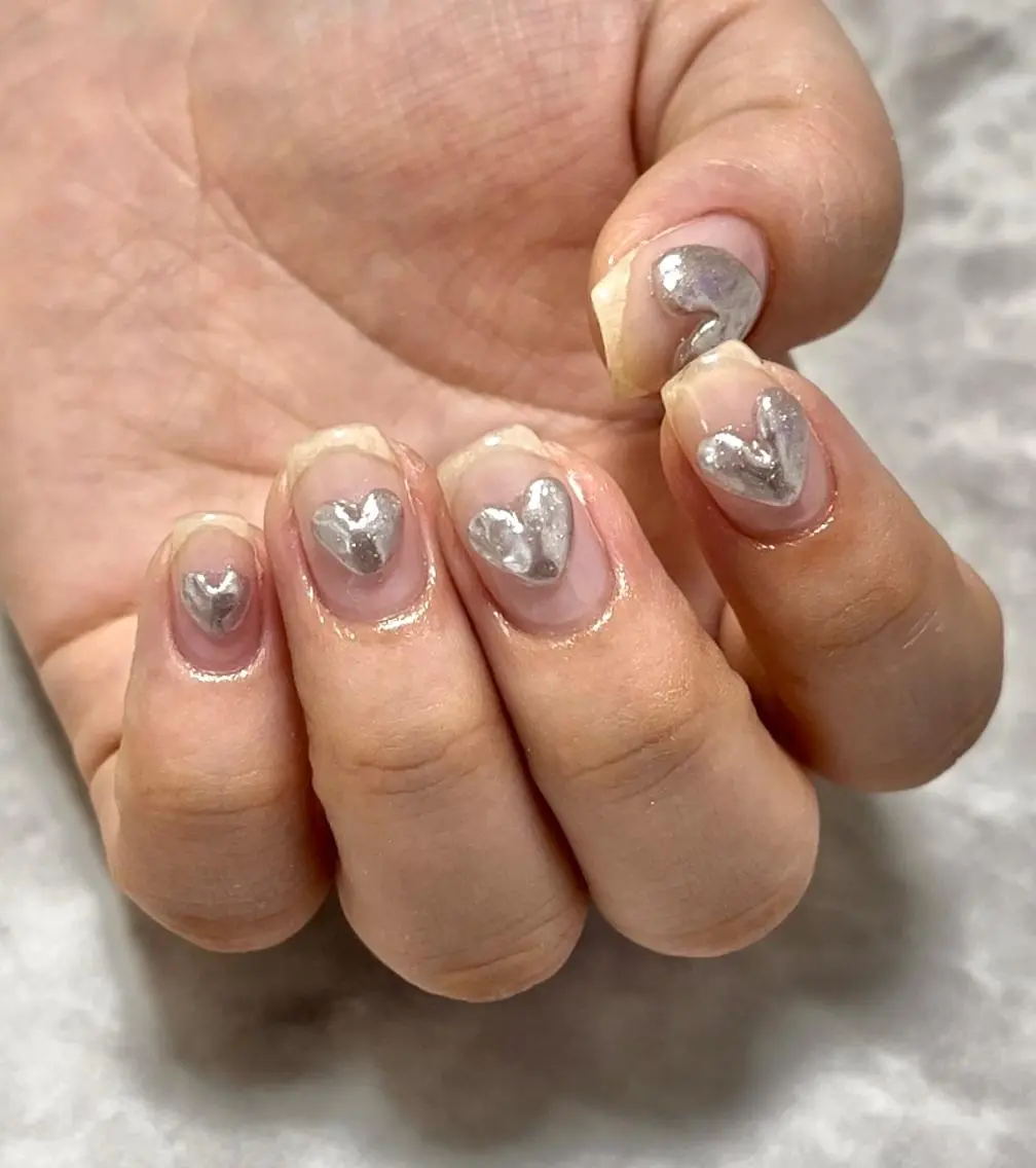 ネイル ジェルネイル ハート キラキラネイル 韓国ネイル オフィスネイル nails' it...のネイルデザイン