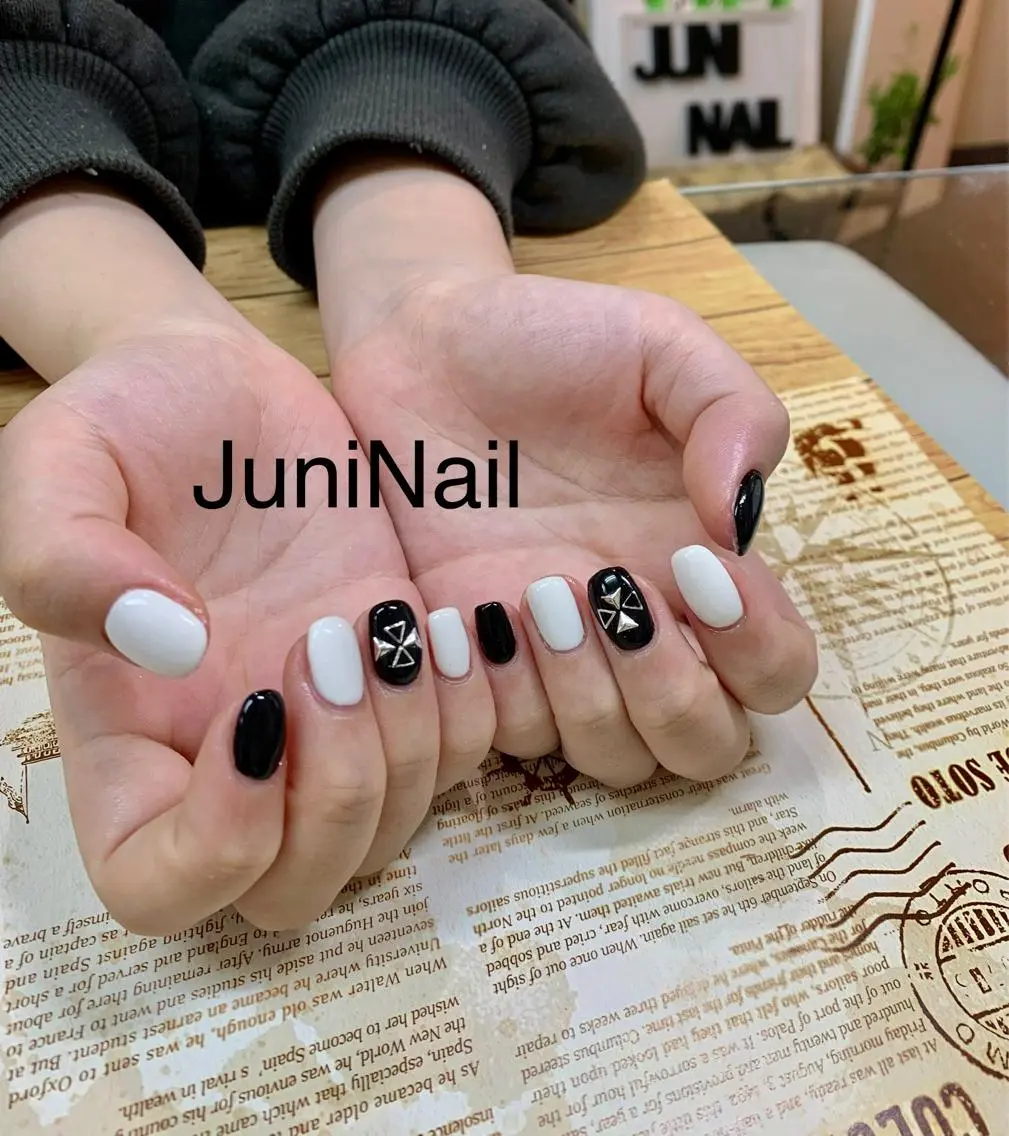 ネイル オーロラネイル クリアネイル フラッシュネイル フレンチネイル 氷ネイル・うるうるネイル JuniNail 주니네일🇰🇷suのネイルデザイン