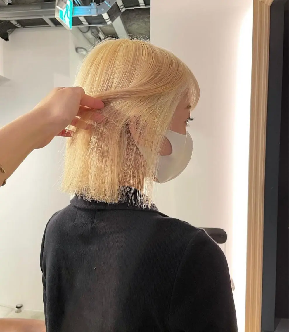 ミディアム カラー 🫧ハイトーン✨格安 より質💐マンツーマのヘアスタイル