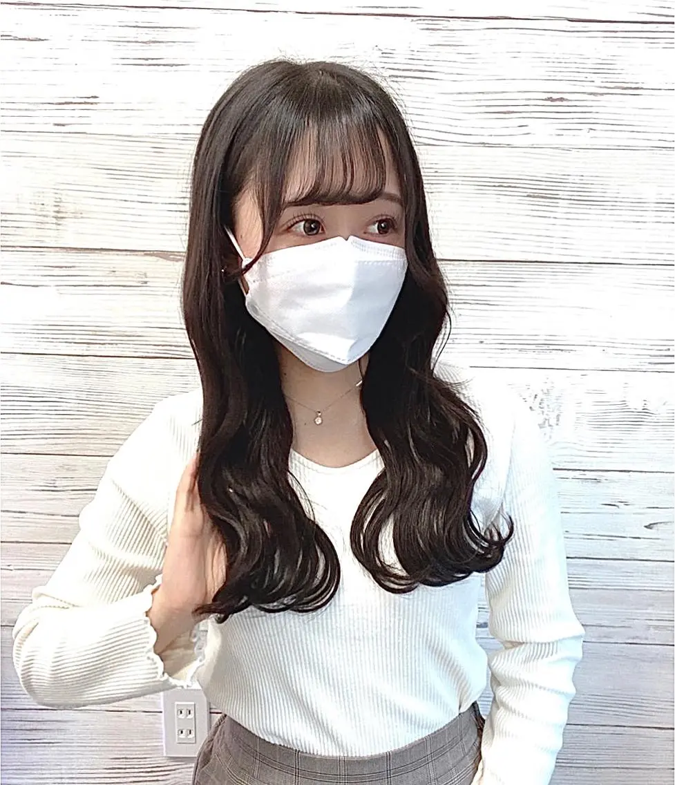 ショート カラー ヘアアレンジ アイブロウ ショートボブ 編み込みエクステ シールエクステ バレイヤージュ ベージュカラー FAAM Tsuneのヘアスタイル