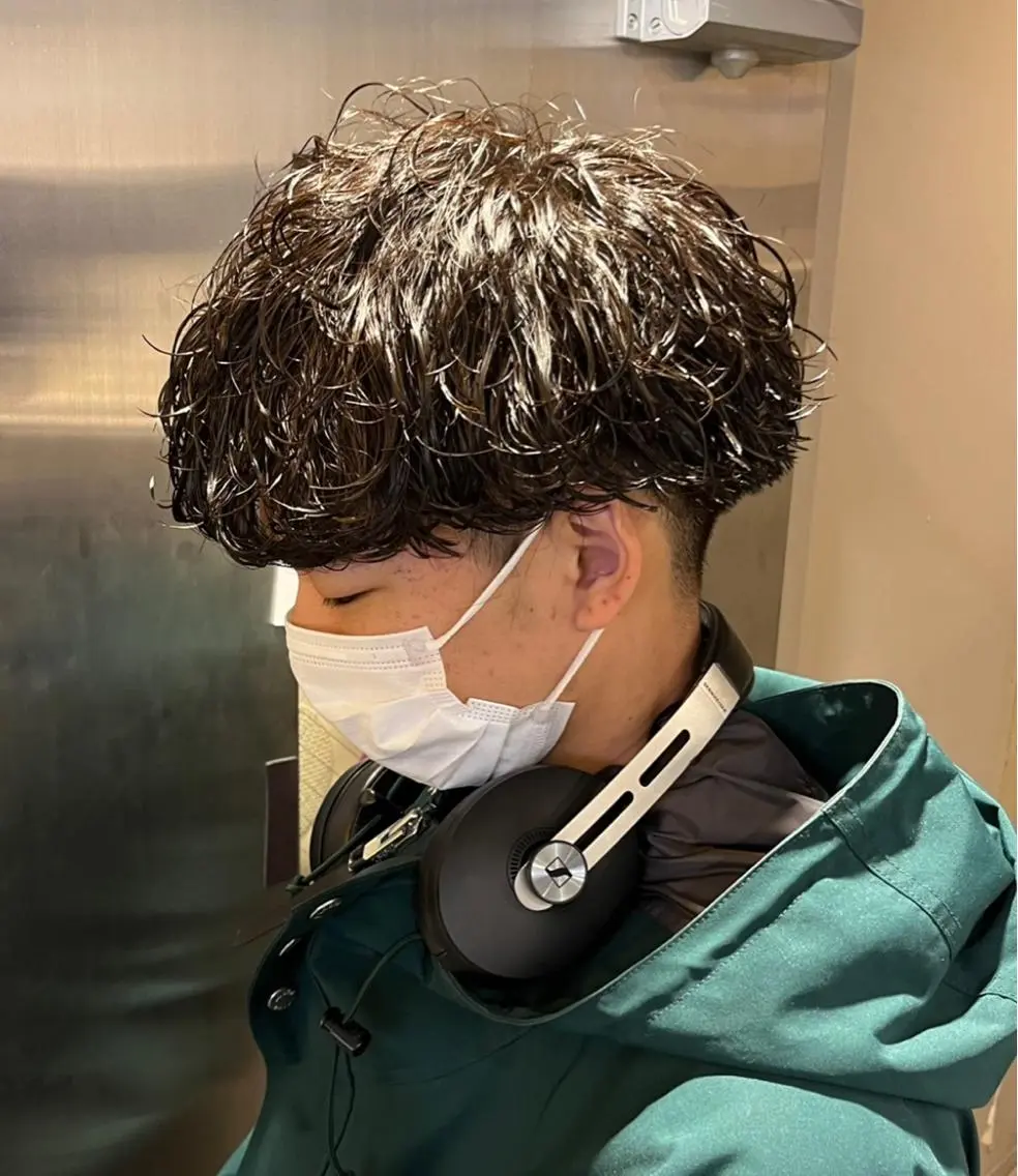 ミディアム パーマ メンズ 横浜駅メンズパーマ師 🌀岩﨑弘成🌀のヘアスタイル