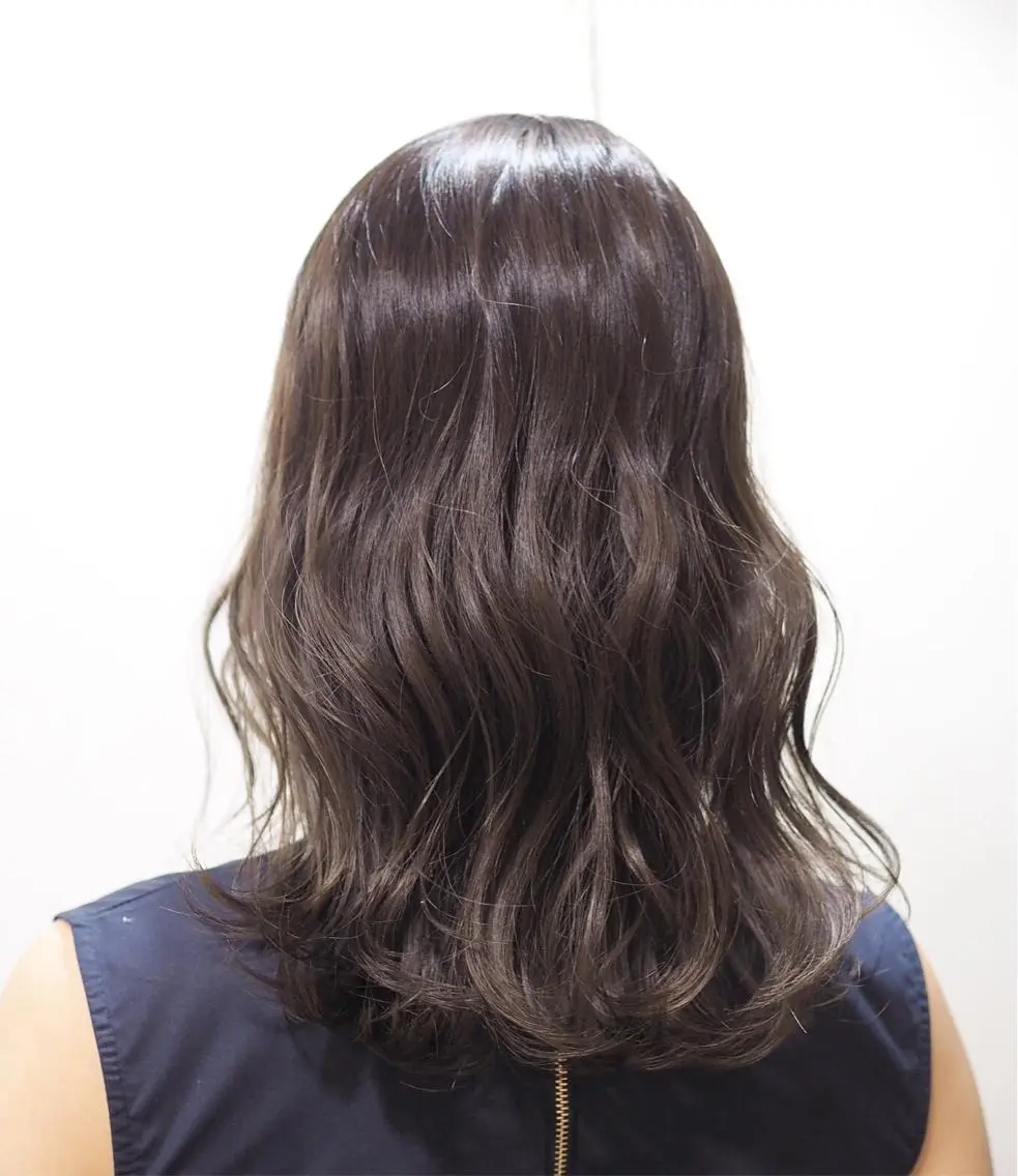 ミディアム カット ヘアカラー トリートメント 難波 茜のヘアスタイル