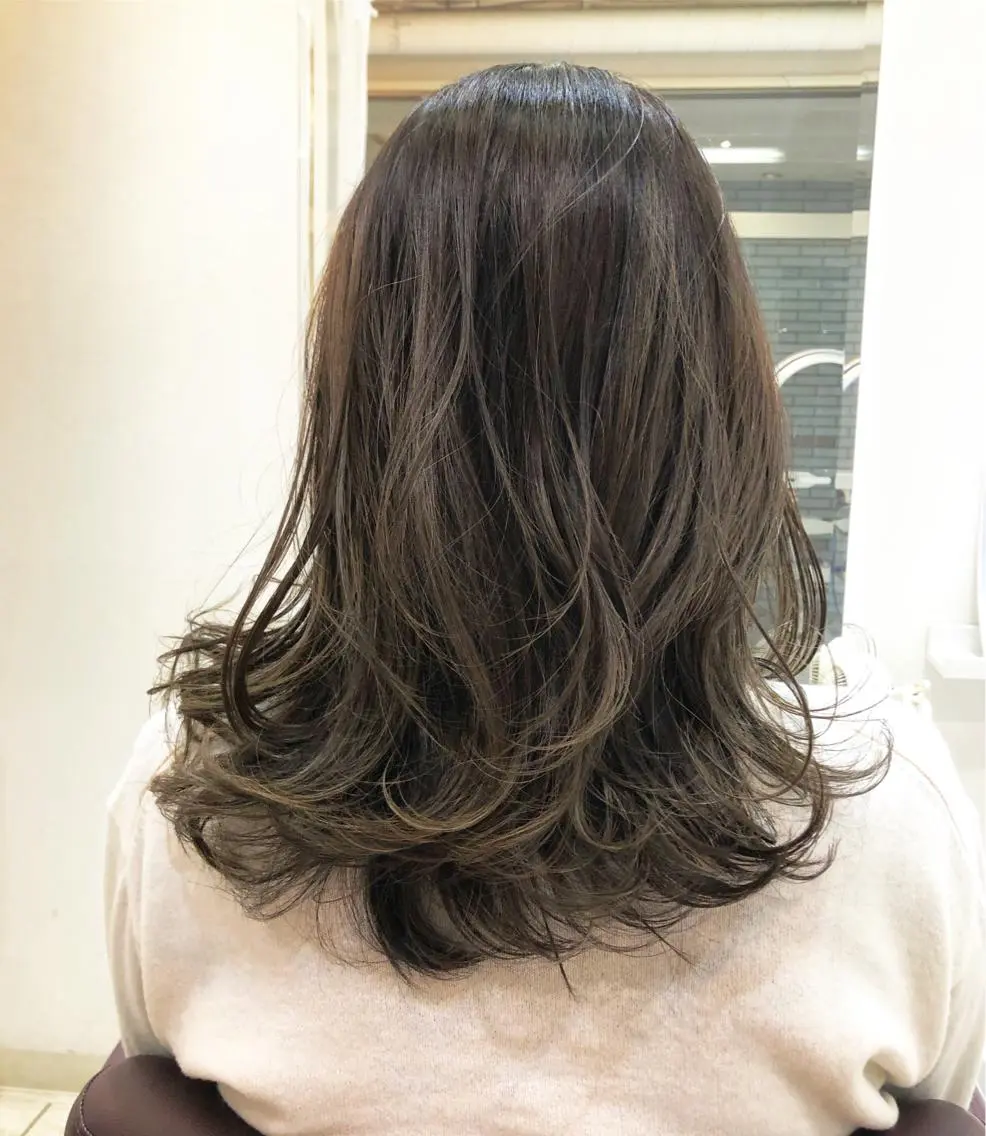 ミディアム カラー ハイライトカラー ボブ ハイライト 学生 韓国風ヘア 中村 よしひでのヘアスタイル