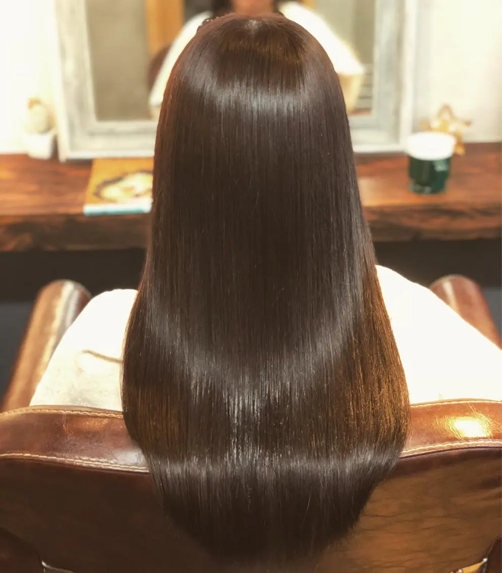 セミロング カラー ヘアカラー トリートメント 横川 貴勲のヘアスタイル