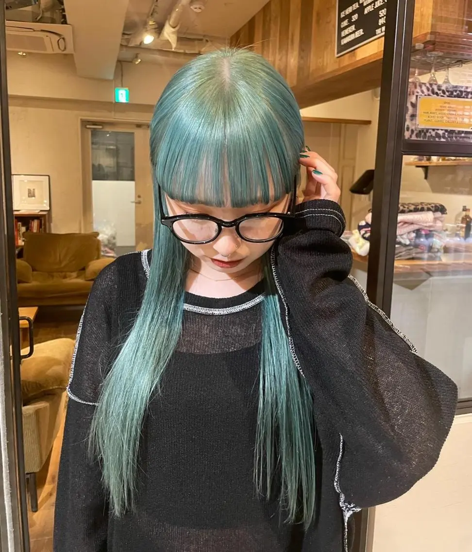 ロング カラー ブリーチ ブルーカラー ダブルカラー ファッションに 溶け込むstyleのヘアスタイル