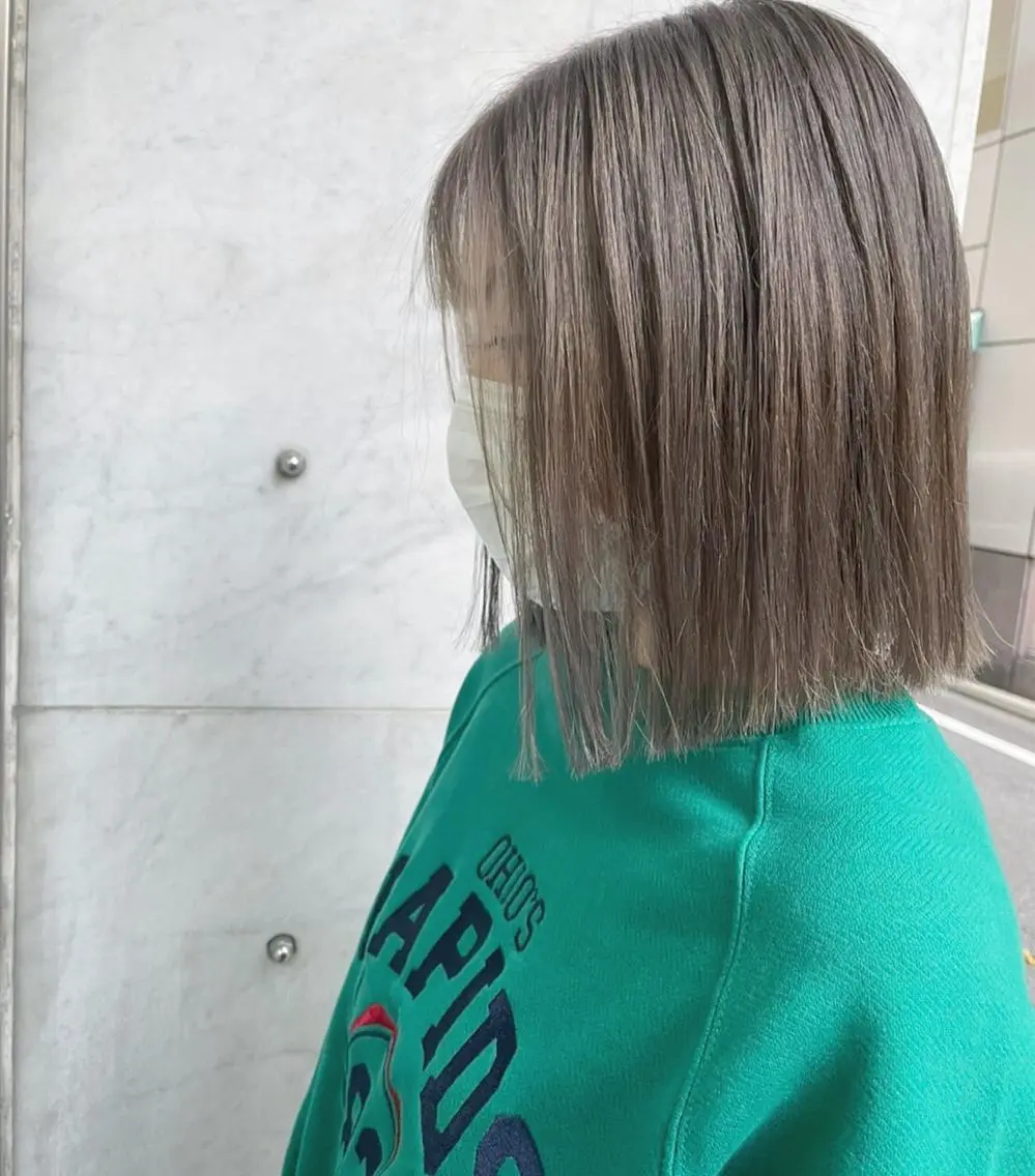 ミディアム カラー RU RIのヘアスタイル