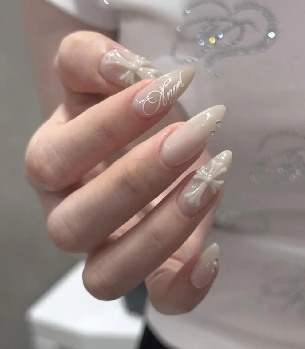 ネイル アートネイル オーロラネイル フレンチネイル ジェルネイル ガラスフレンチ JISOO ANA.CHUOのネイルデザイン