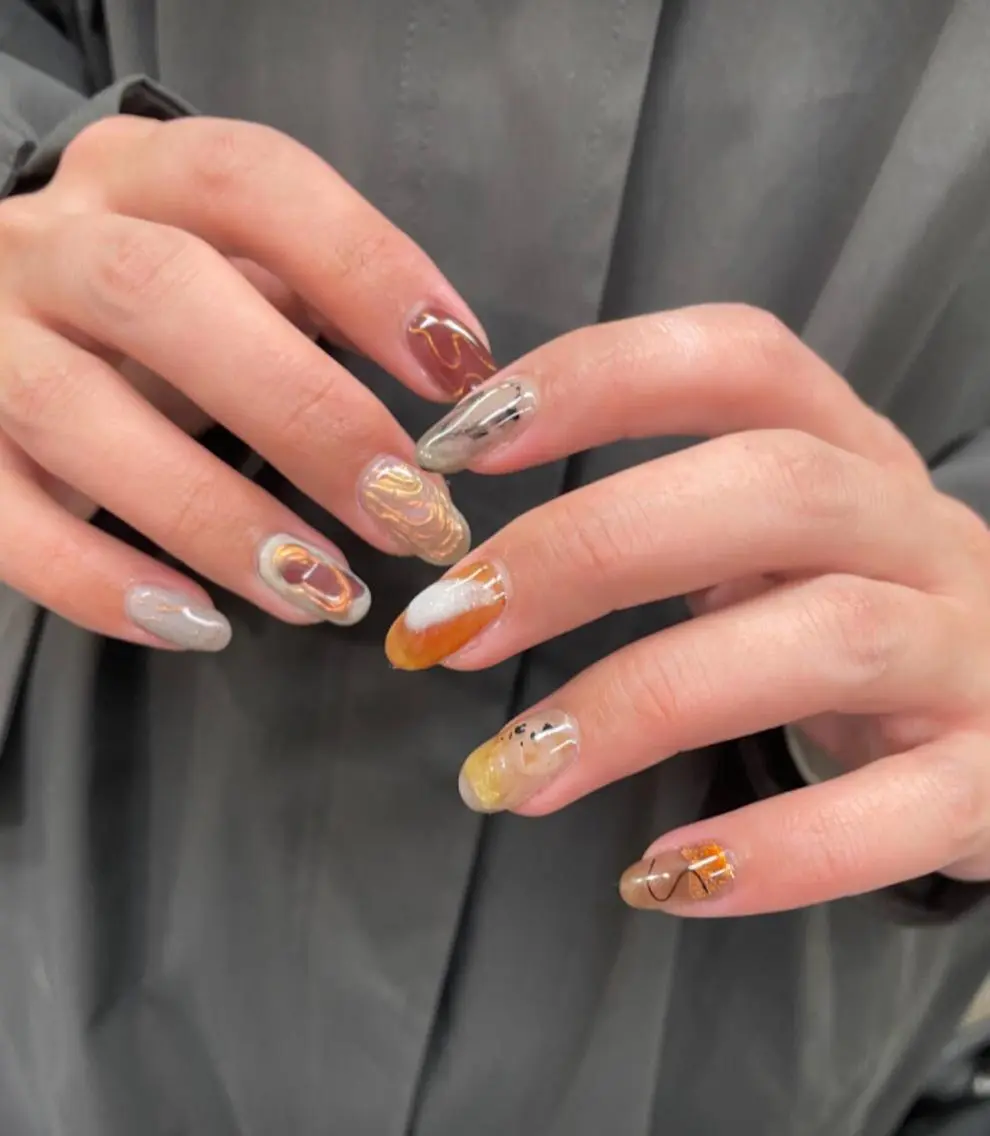 ネイル アートネイル ブラウン ジェルネイル ミラーネイル ニュアンスネイル nailstudio eviz新宿店のネイルデザイン