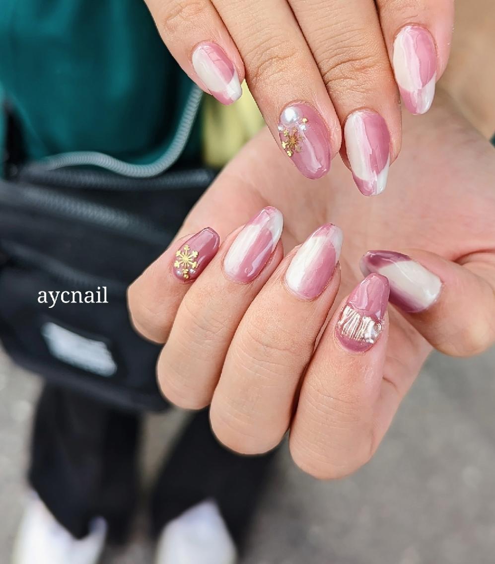 ネイル フレンチネイル オンブレフレンチ ハンドネイル 推しネイル | 　aycnailのネイルデザイン