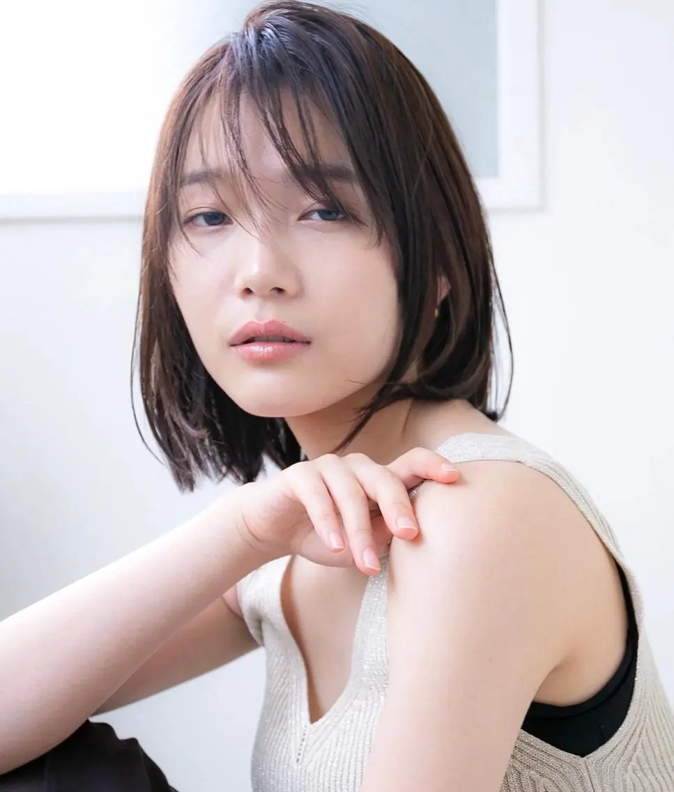 ショート 美髪矯正・レイヤー 倉友哉のヘアスタイル